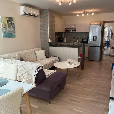 Апартамент в сърцето на *