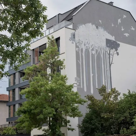 в сърцето на アパート *